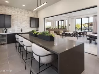 Photo #5: 6862964 Listing 