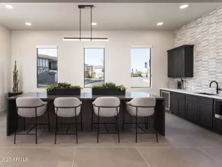 Photo #6: 6862964 Listing 