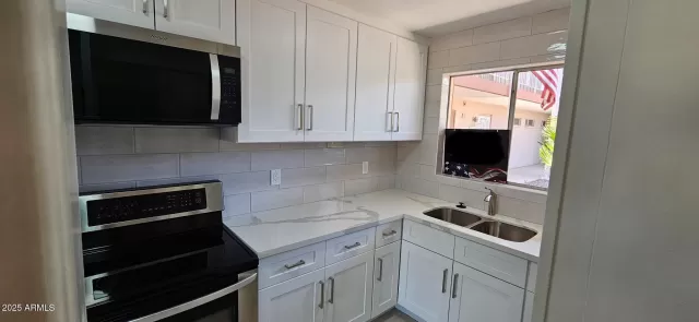 MLS: 6863087 Condo For Sale