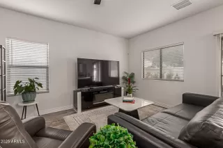 Photo #6: 6863092 Listing 