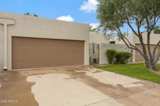 Photo #1: 6863280 Listing 