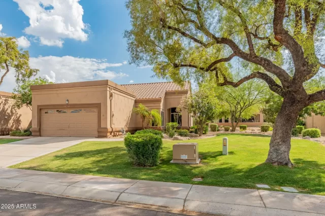 MLS: 6863299 Condo For Sale