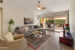 Photo #3: 6863299 Listing