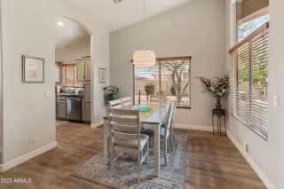 Photo #4: 6863299 Listing