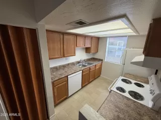 Photo #2: 6863397 Listing