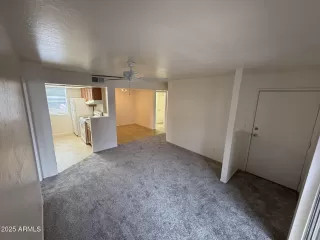 Photo #3: 6863397 Listing