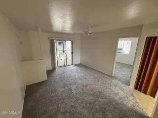 Photo #5: 6863397 Listing