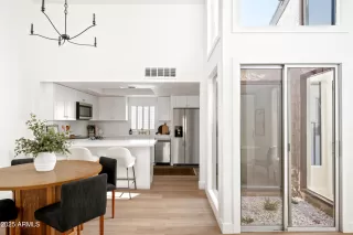 Photo #1: 6863498 Listing 