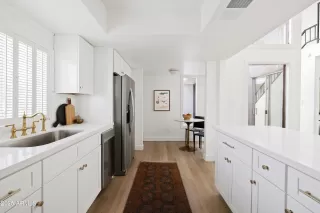 Photo #6: 6863498 Listing 