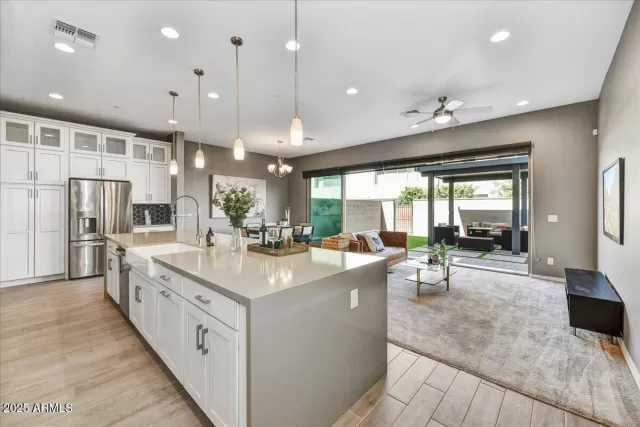 MLS: 6863506 Condo For Sale