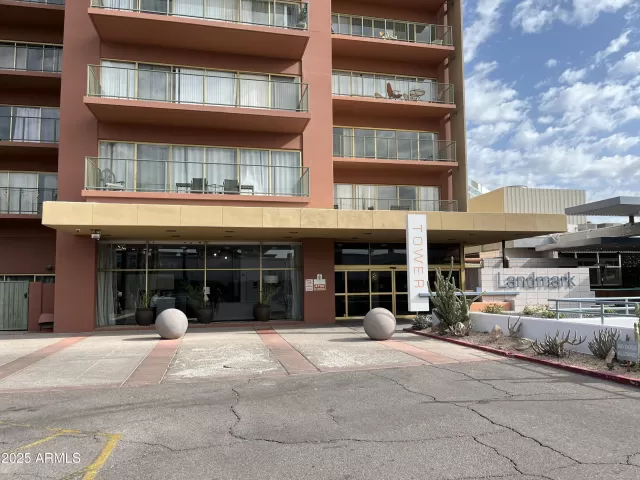 MLS: 6863579 Condo For Sale