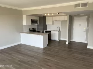 Photo #5: 6863579 Listing 