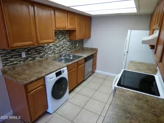Photo #3: 6863696 Listing