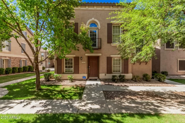 MLS: 6863870 Condo For Sale