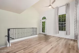 Photo #6: 6863870 Listing 