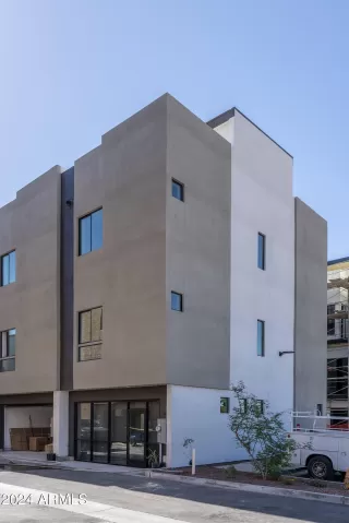 Photo #1: 6863903 Listing