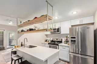 Photo #5: 6863954 Listing 