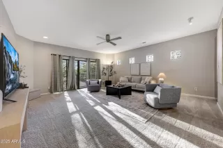 Photo #4: 6863966 Listing