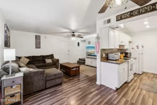 Photo #6: 6864003 Listing 