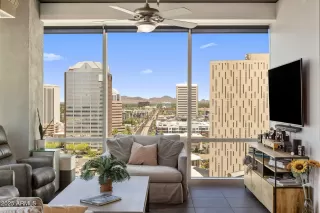 Photo #3: 6864270 Listing