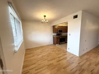 Photo #3: 6864294 Listing 