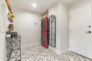 Photo #2: 6864429 Listing