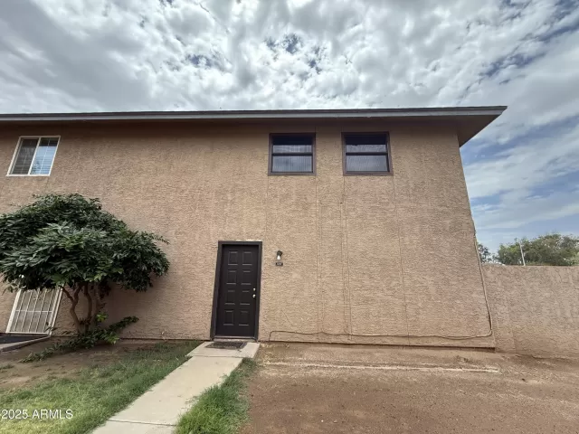 MLS: 6864535 Condo For Sale