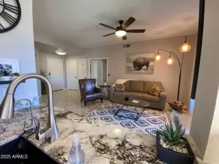 Photo #6: 6864540 Listing