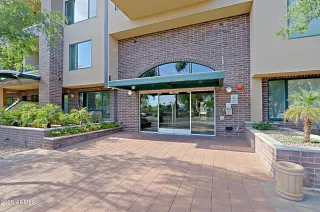 Photo #3: 6864557 Listing