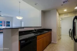 Photo #6: 6864557 Listing