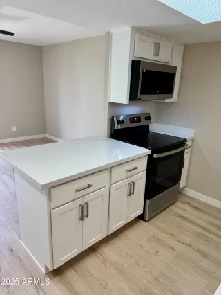 Photo #2: 6864649 Listing