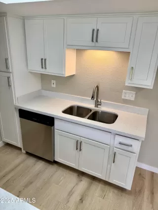 Photo #3: 6864649 Listing