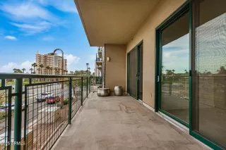 Photo #6: 6864670 Listing 