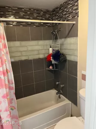 Photo #6: 6864775 Listing 