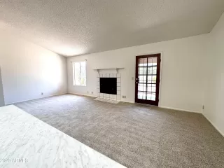 Photo #6: 6864796 Listing