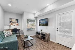 Photo #5: 6865160 Listing 