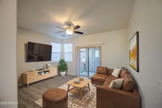 More Details about MLS # 6865193 : 1624 N 77TH GLEN