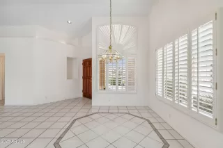 Photo #6: 6865225 Listing