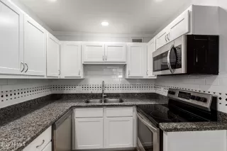 Photo #2: 6865487 Listing 