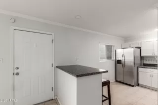 Photo #3: 6865487 Listing 