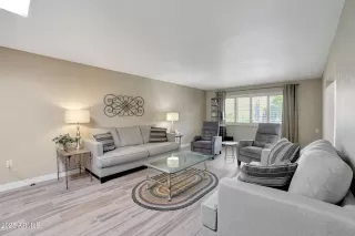 Photo #4: 6865524 Listing