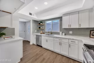 Photo #6: 6865541 Listing