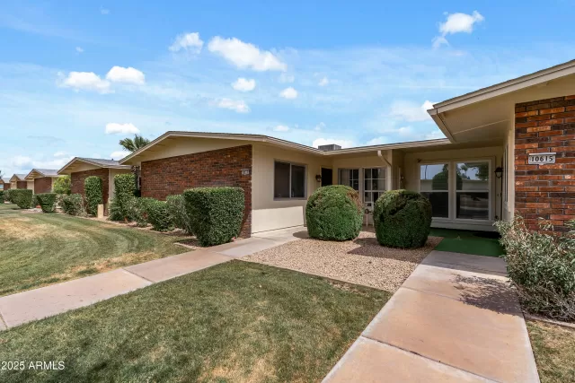 MLS: 6865747 Condo For Sale