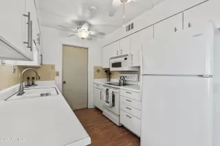 Photo #3: 6865747 Listing