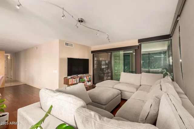 MLS: 6865780 Condo For Sale