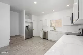 Photo #5: 6865921 Listing 