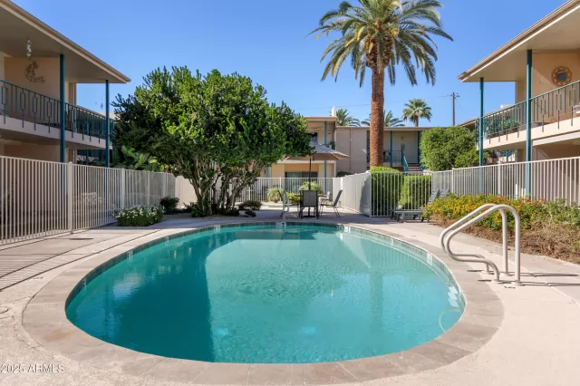 MLS: 6865937 Condo For Sale