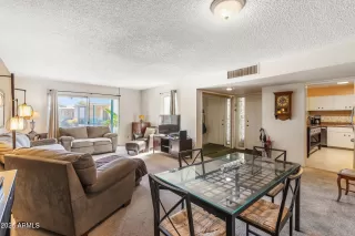 Photo #3: 6865937 Listing 