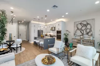 Photo #1: 6865961 Listing