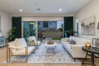 Photo #3: 6865961 Listing